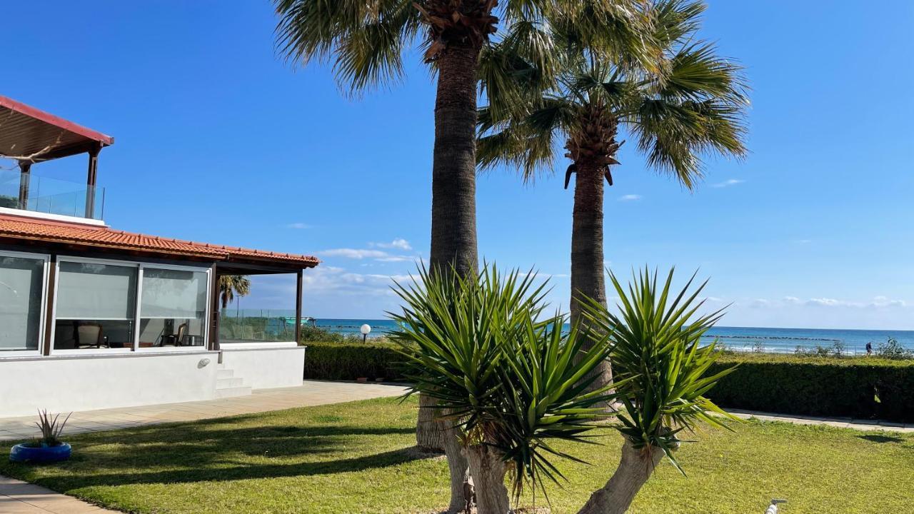 Beachfront Villa - Dasaki Larnaca Exterior photo